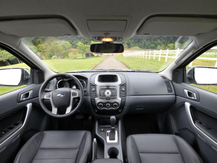  Ford Ranger Double Cab Limited 2012 года  (BR) (фото 6 из 21)